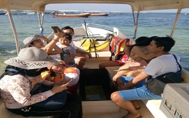 bali-water-sports-glass-bottom-boat