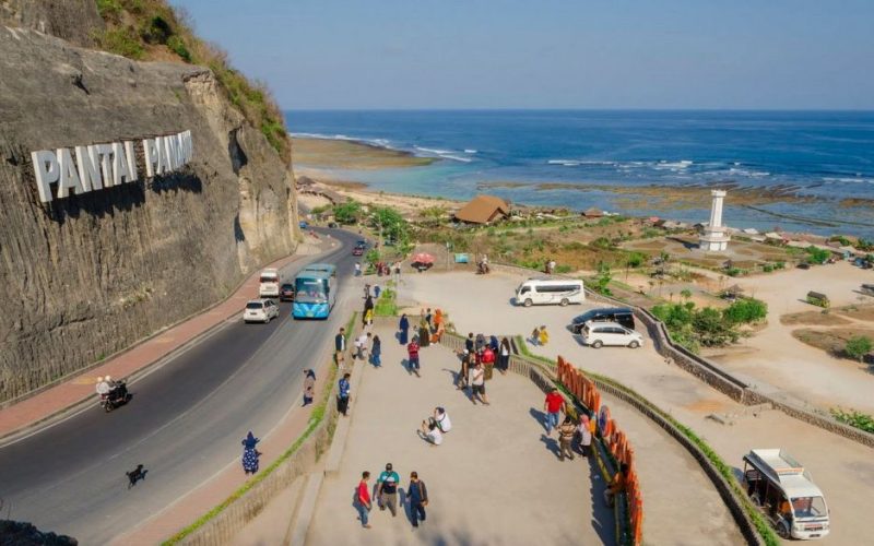 pantai-pandawa