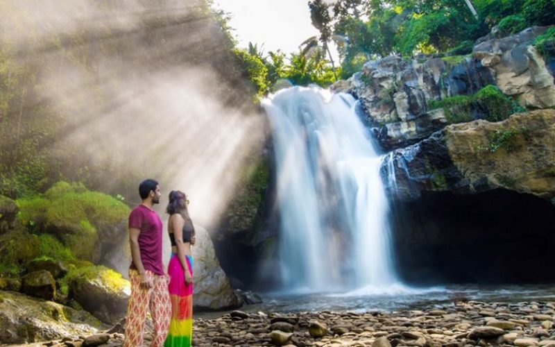 tegenungan-waterfall